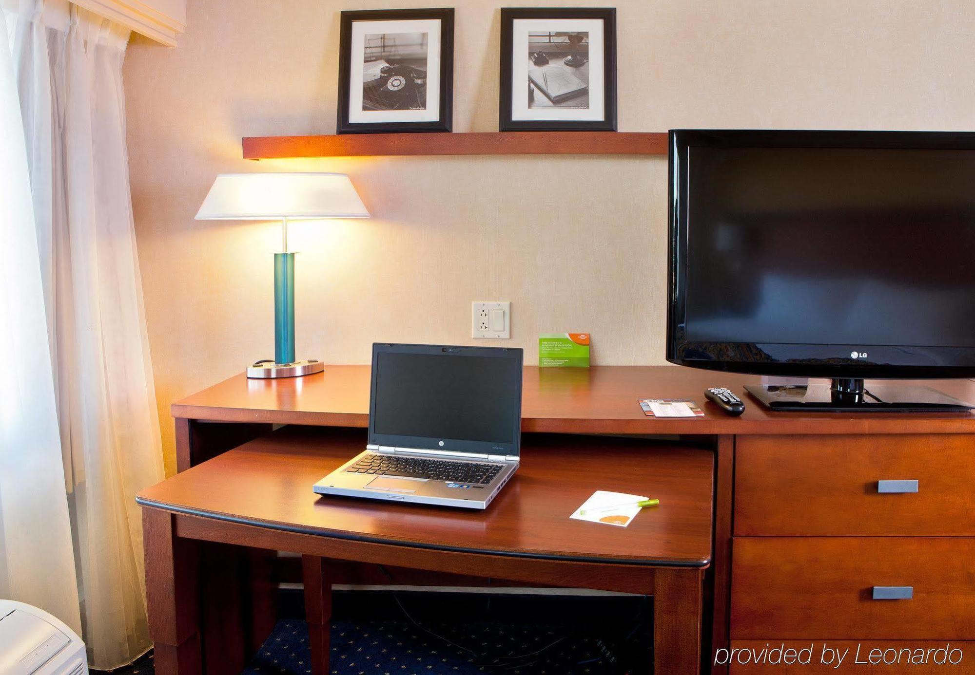Courtyard By Marriott Fort Smith Downtown Habitación foto
