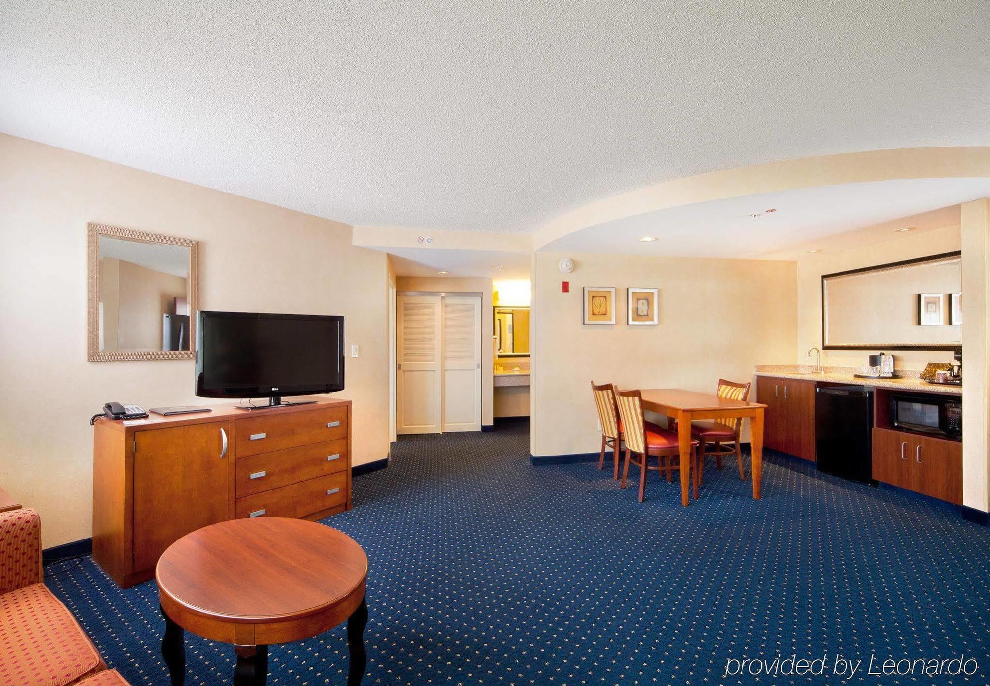 Courtyard By Marriott Fort Smith Downtown Habitación foto